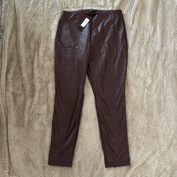 Banana Republic VEGAN Leather legging pants - Picture 1 of 6